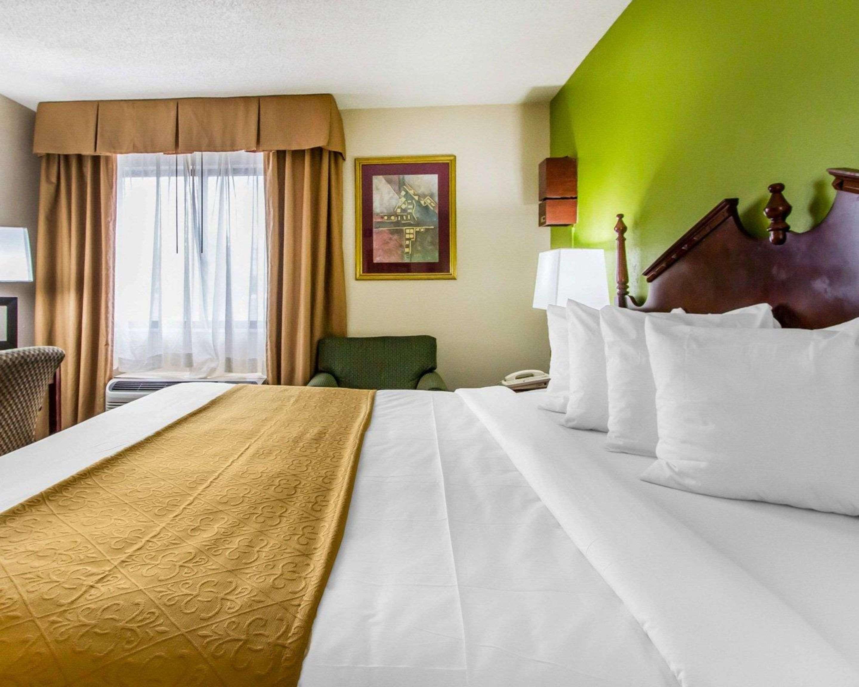 Quality Inn Near University Of Mobile Сараленд Экстерьер фото